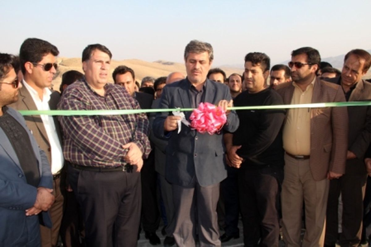 افتتاح پنج پروژه چمن مصنوعی درشهرستان های باشت و گچساران