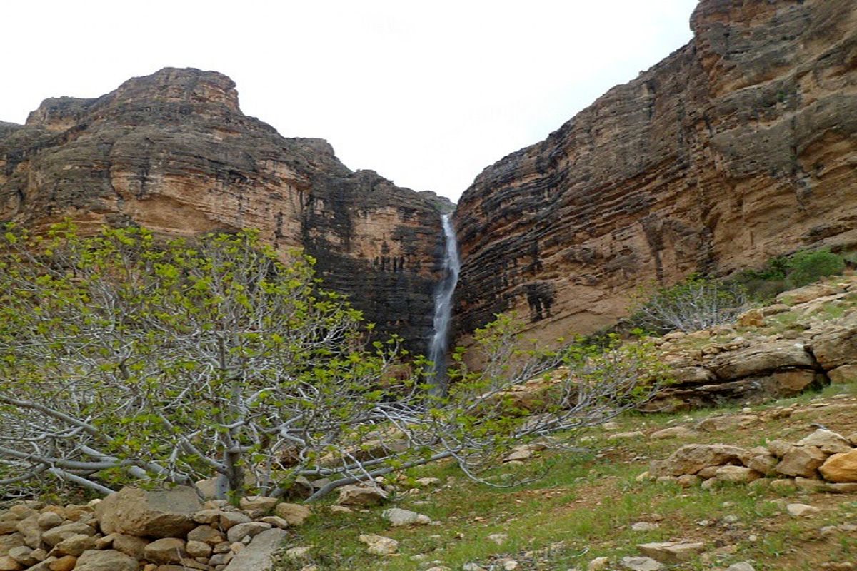 «آب ملخ»، ترسناک ترین آبشار ایران