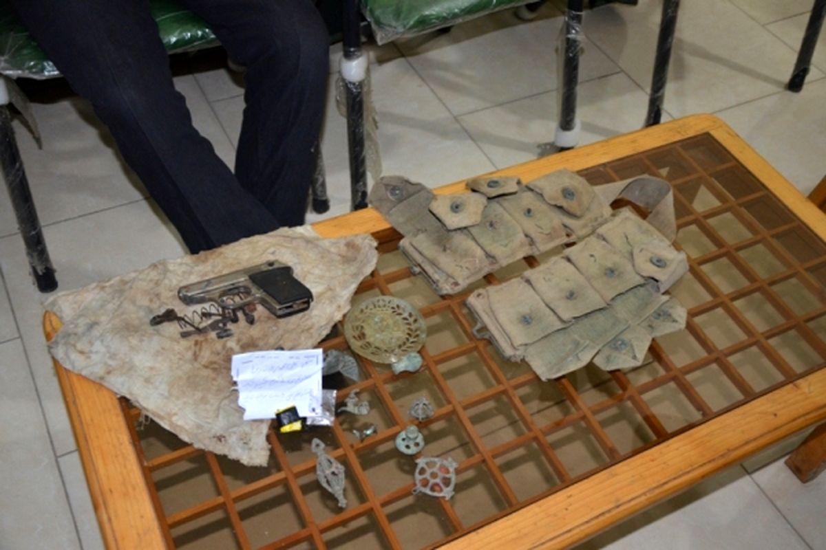 کشف اشیاء عتیقه با قدمت ۴ هزار ساله در لاهیجان