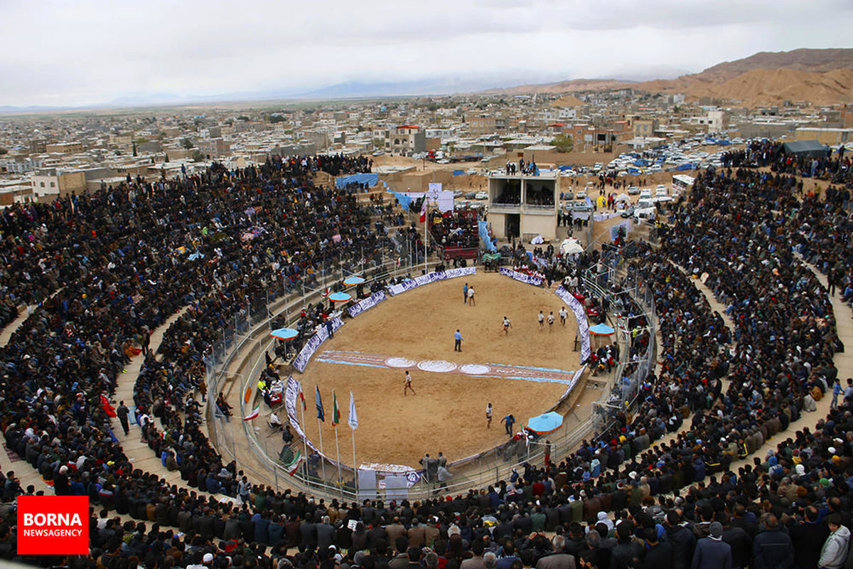 مسابقات بزرگ کشتی با چوخه در گود زینل خان اسفراین برگزار شد