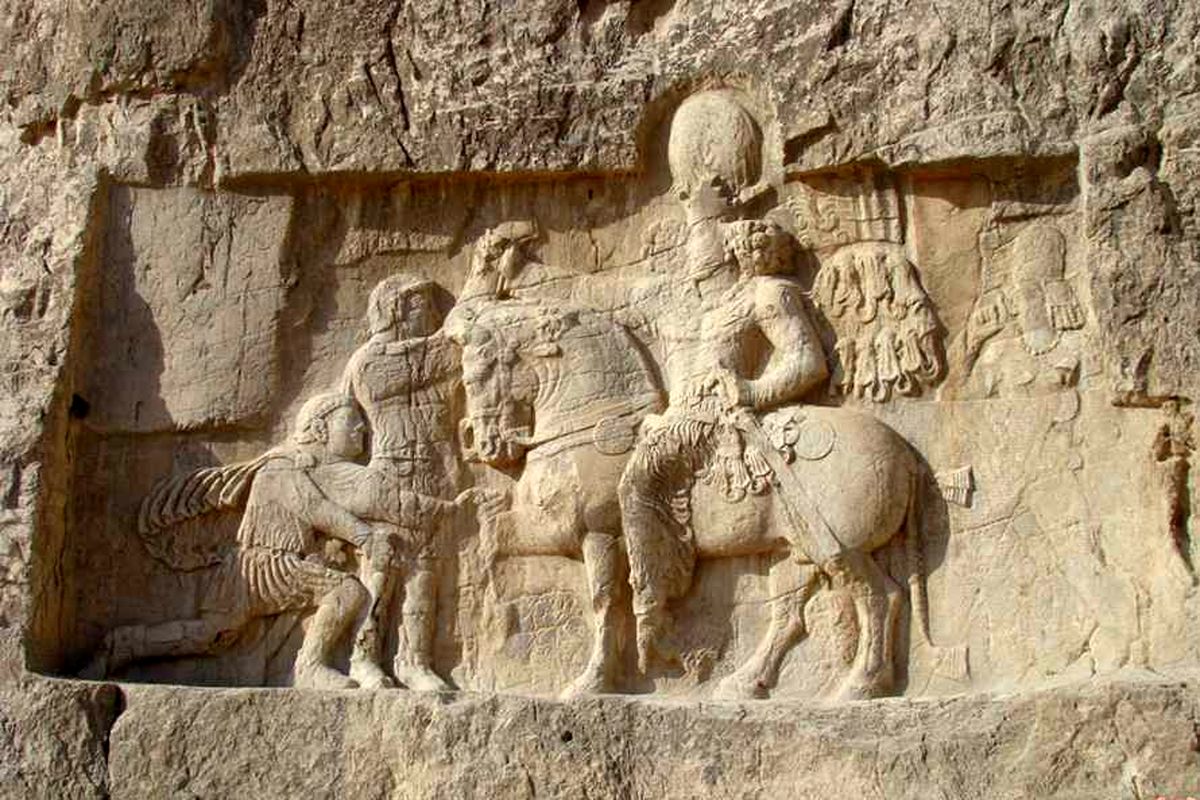 سنگ‌نگاره پیروزی شاپور بر امپراتوران روم-نقش رستم