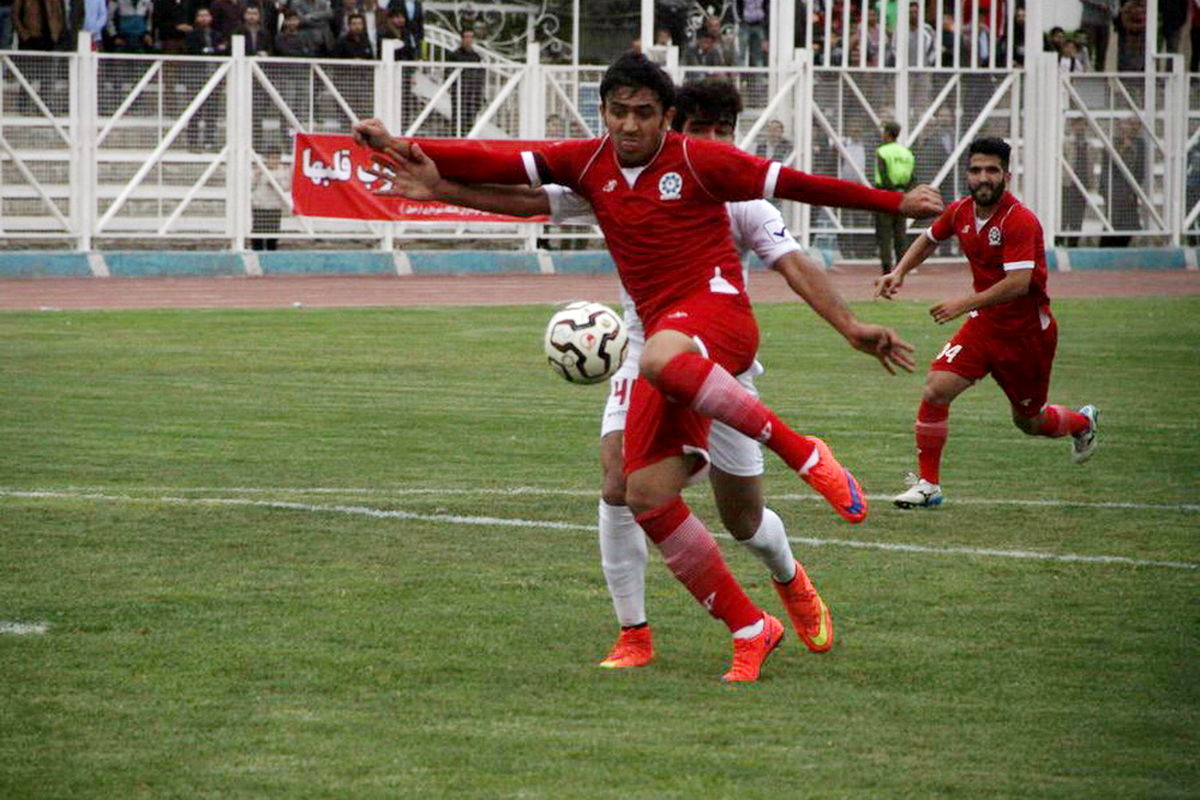 سرمربی تیم فوتبال خیبر خرم آباد:شهرداری اردبیل بهتر از خیبر خرم‌آباد بازی کرد/ نباید اخراج می‌شدم