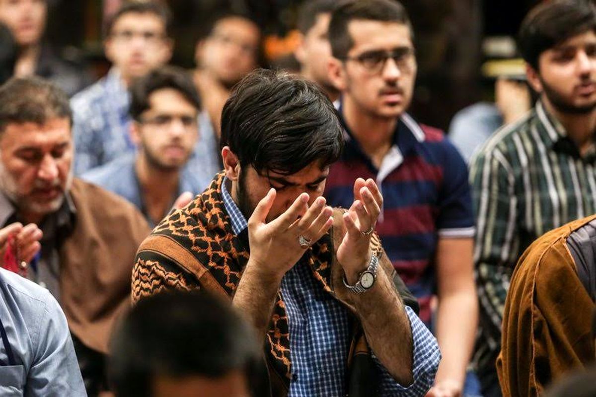 لحظات معنوی اعتکاف در بوشهر، تبریز، کاشان و تهران