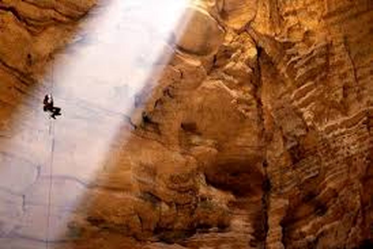 غار پراو؛ جاذبه طبیعت در ایران