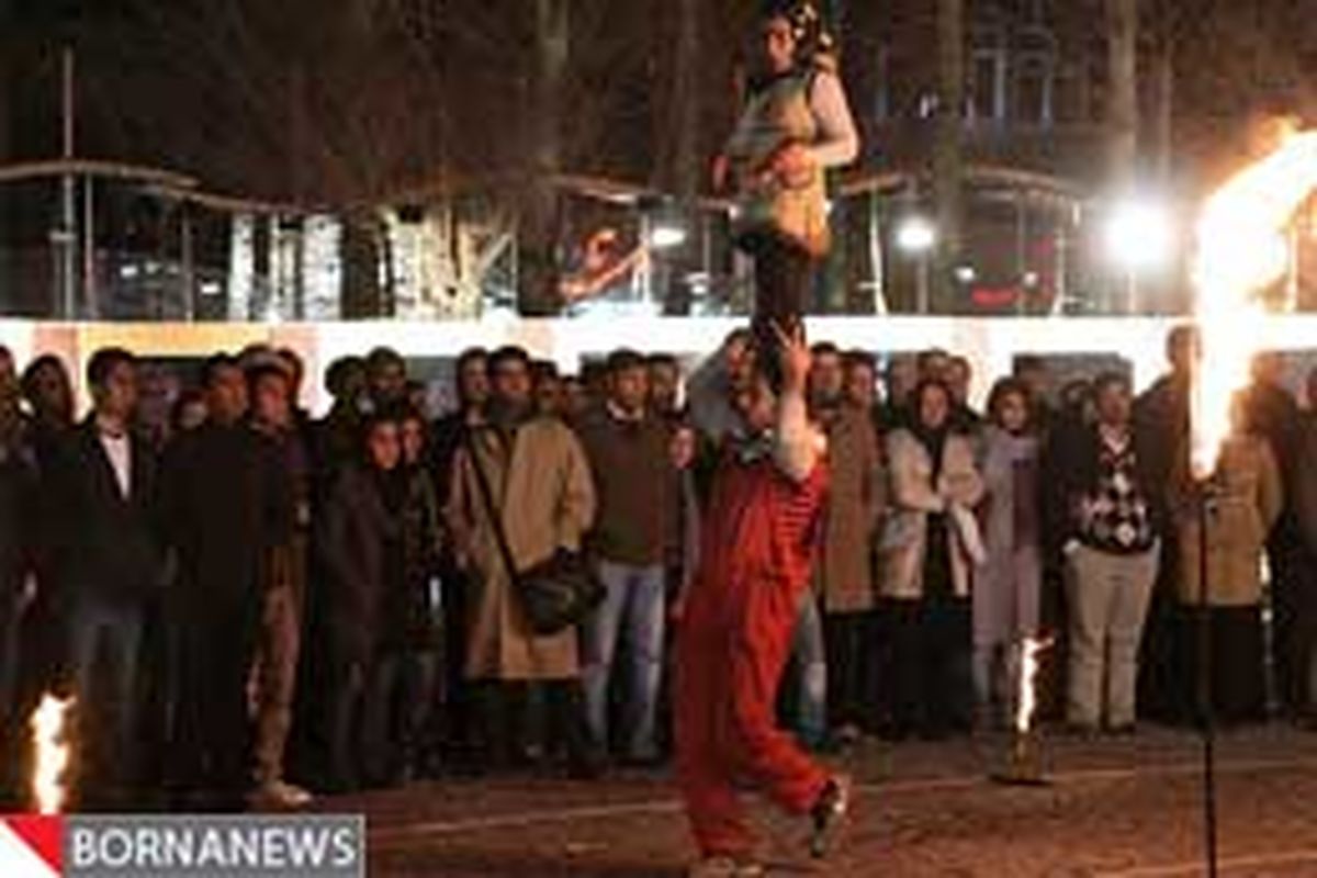 نمایش خیابانی و نقالی هنرمندان در نوروز فارس