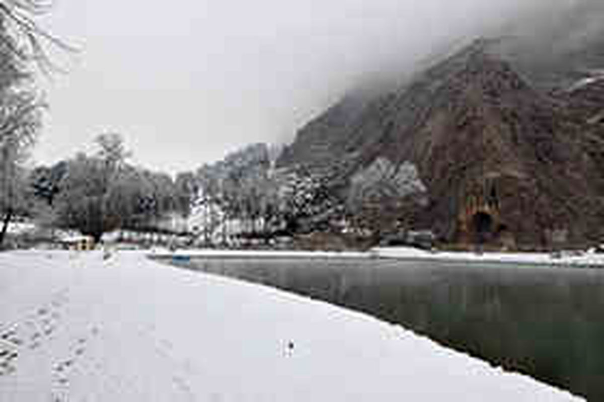 پارک ملی دریاچه ارومیه به استقبال اولین بارش برف رفت