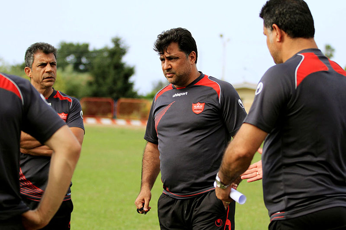 محمد دایی: نفت بازی جوانمردانه ای را به نمایش گذاشت/ یازده شیر در زمین داشتیم