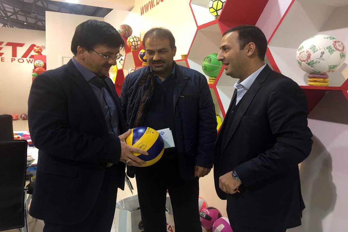 احمدی در نمایشگاه تجهیزات ورزشی حضور یافت