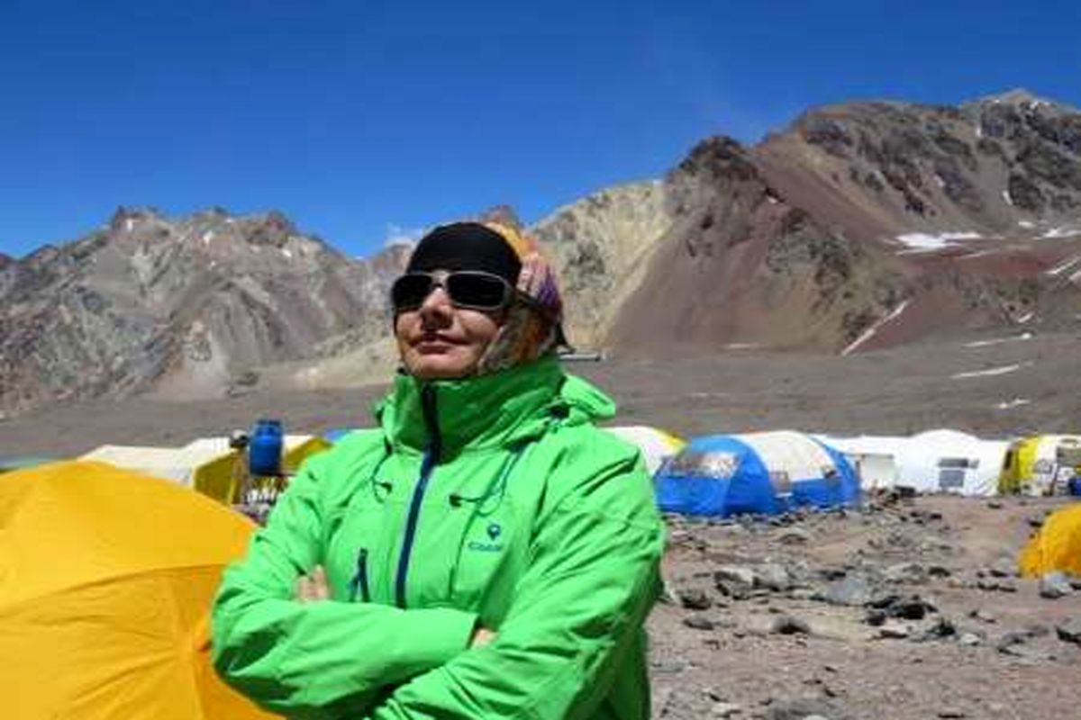 بلندترین قله قاره آمریکا، زیر پای بانوی کوهنورد گیلانی