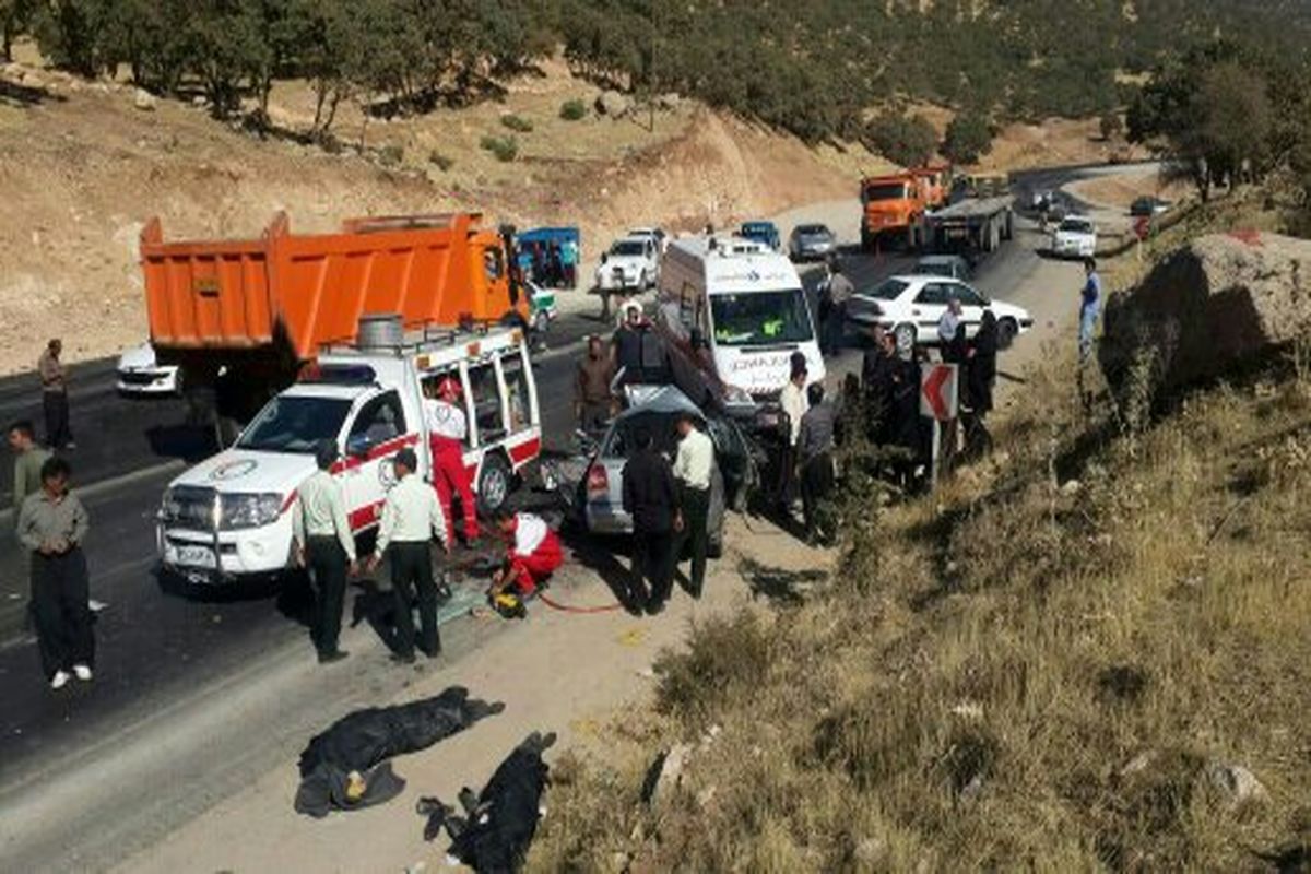 سه کشته بر اثر برخورد ۲ خودرو در اسدآباد
