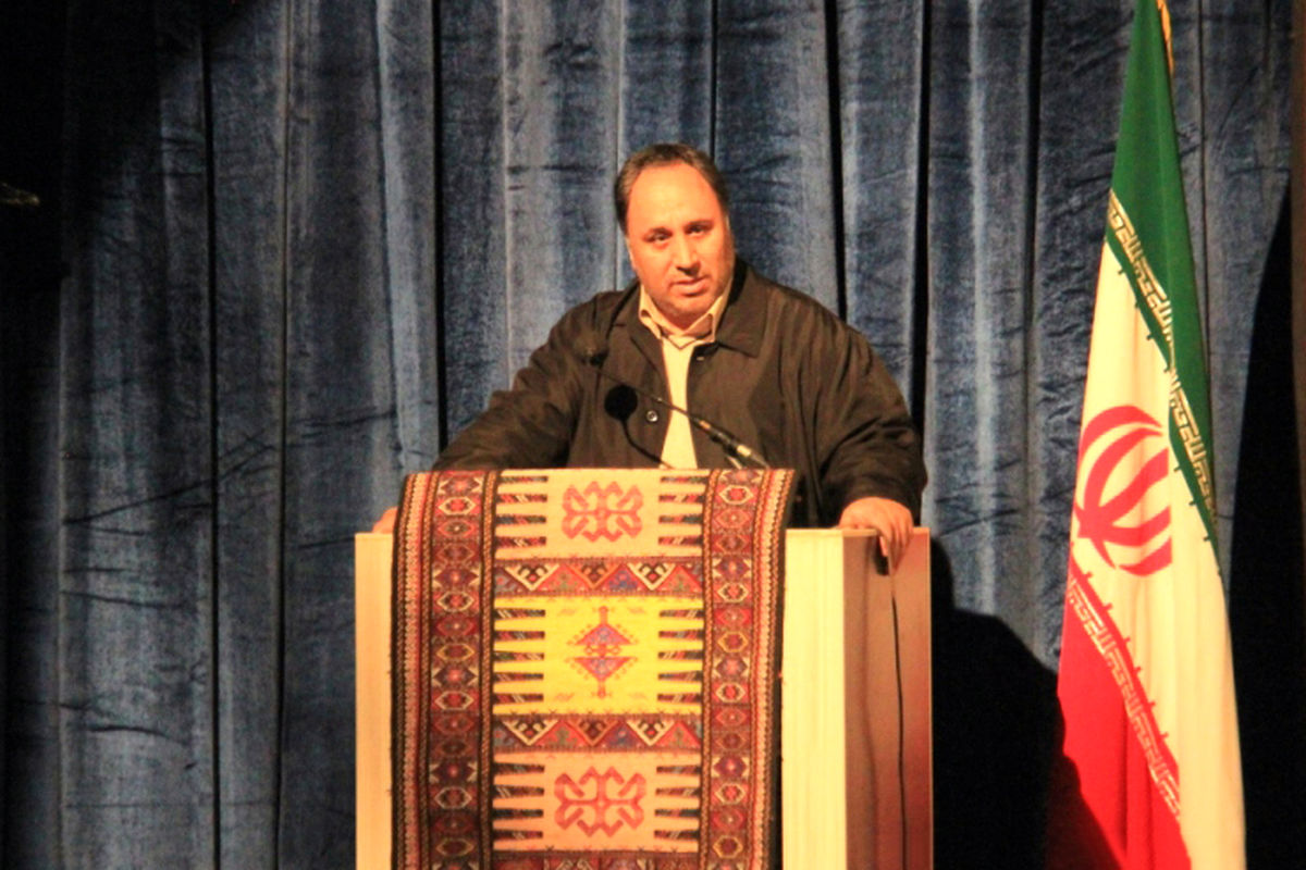 حمایت از تولیدات صنایع دستی فرصتی برای دستیابی به منابع درآمدی پایدار است