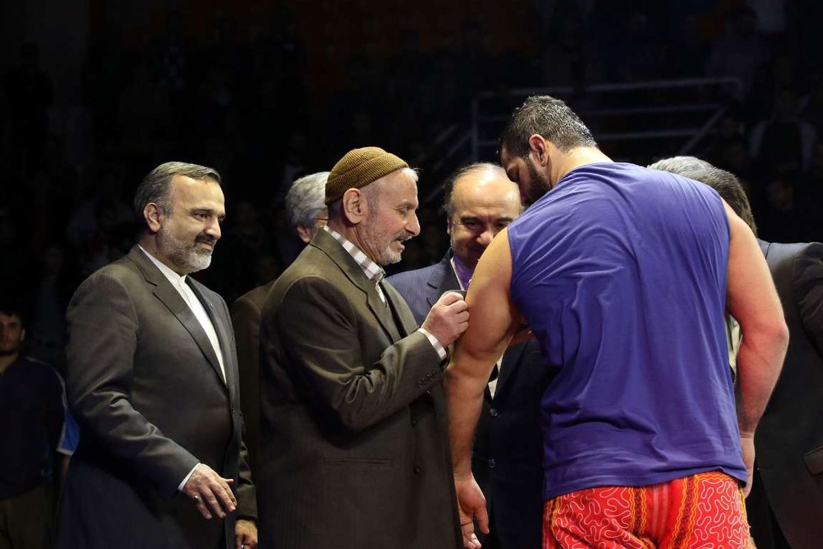 قهرمانی تیم خراسان رضوی در کشتی پهلوانی جام تختی