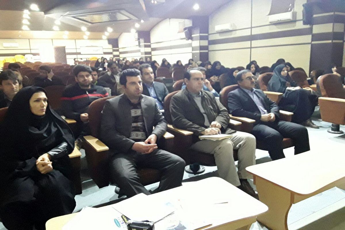 حضور معلمان ورزش ناحیه ۲ خرم آباد در جلسه توجیهی جشنواره همگانی استعدادیابی ورزشی لرستان