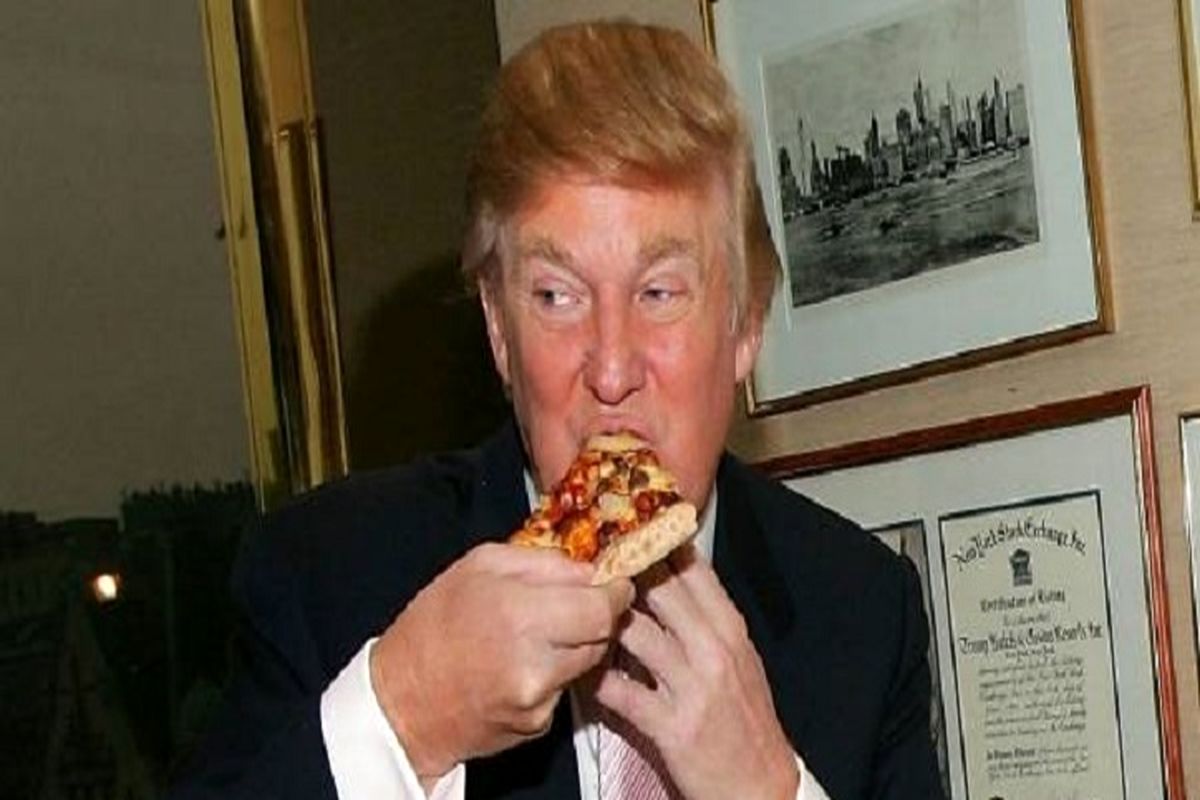 دلیل احمقانه ترامپ برای خوردن پیتزا !