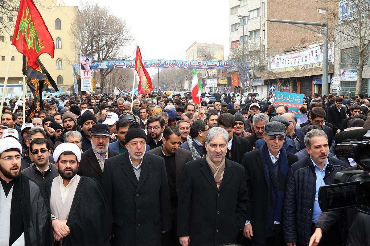 ملت ایران امروز عزت و اقتدار خود را نشان دادند / دشمنان انقلاب بدانند با چه ملتی طرف هستند
