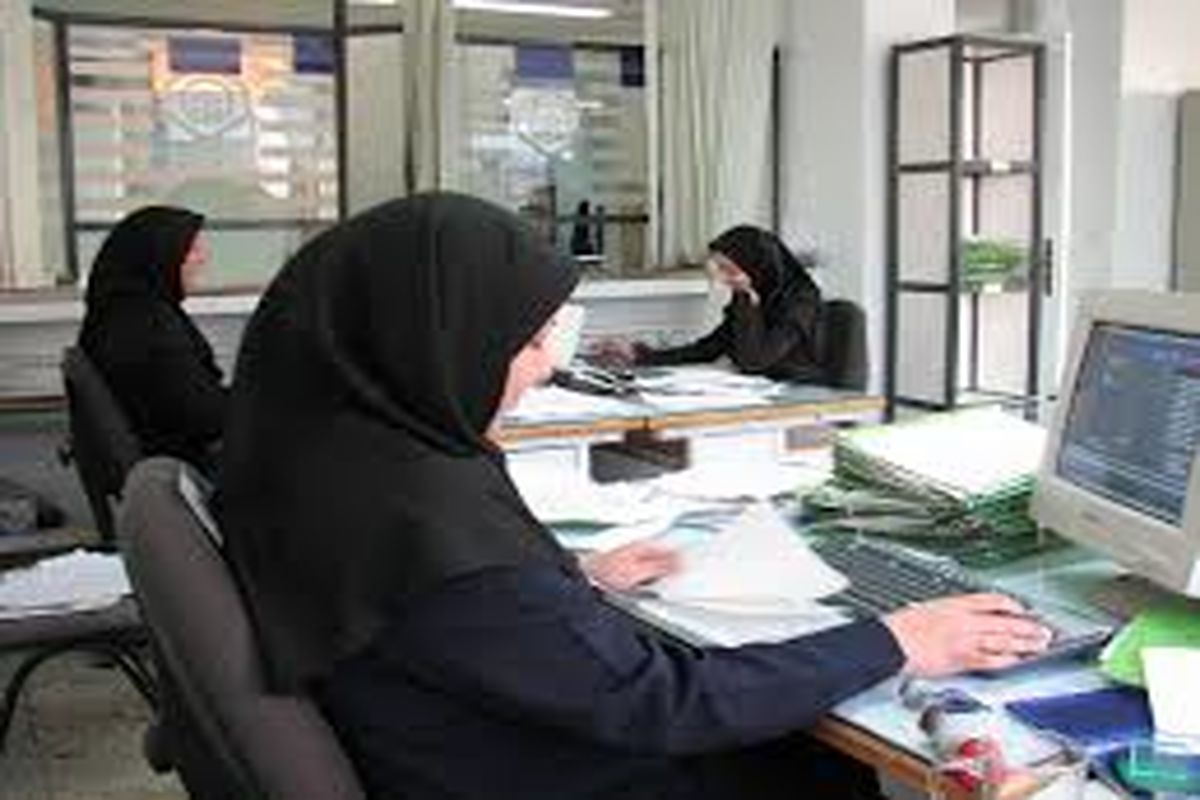 مخالفت مجمع تشخیص با بازنشستگی زنان با ۲۰ سال سابقه کار