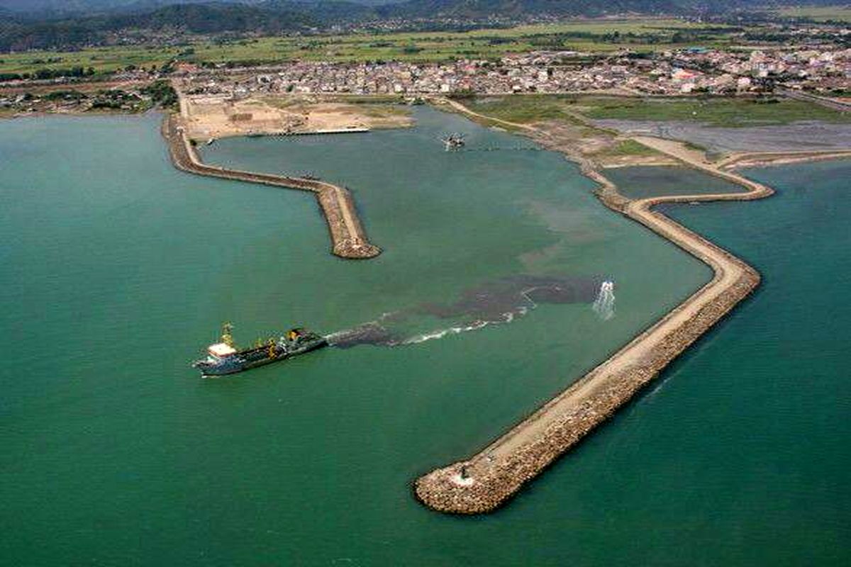 بندر آستارا با افزایش آبخور آماده پذیرش کلیه کشتی های متردد در دریای خزر خواهد بود