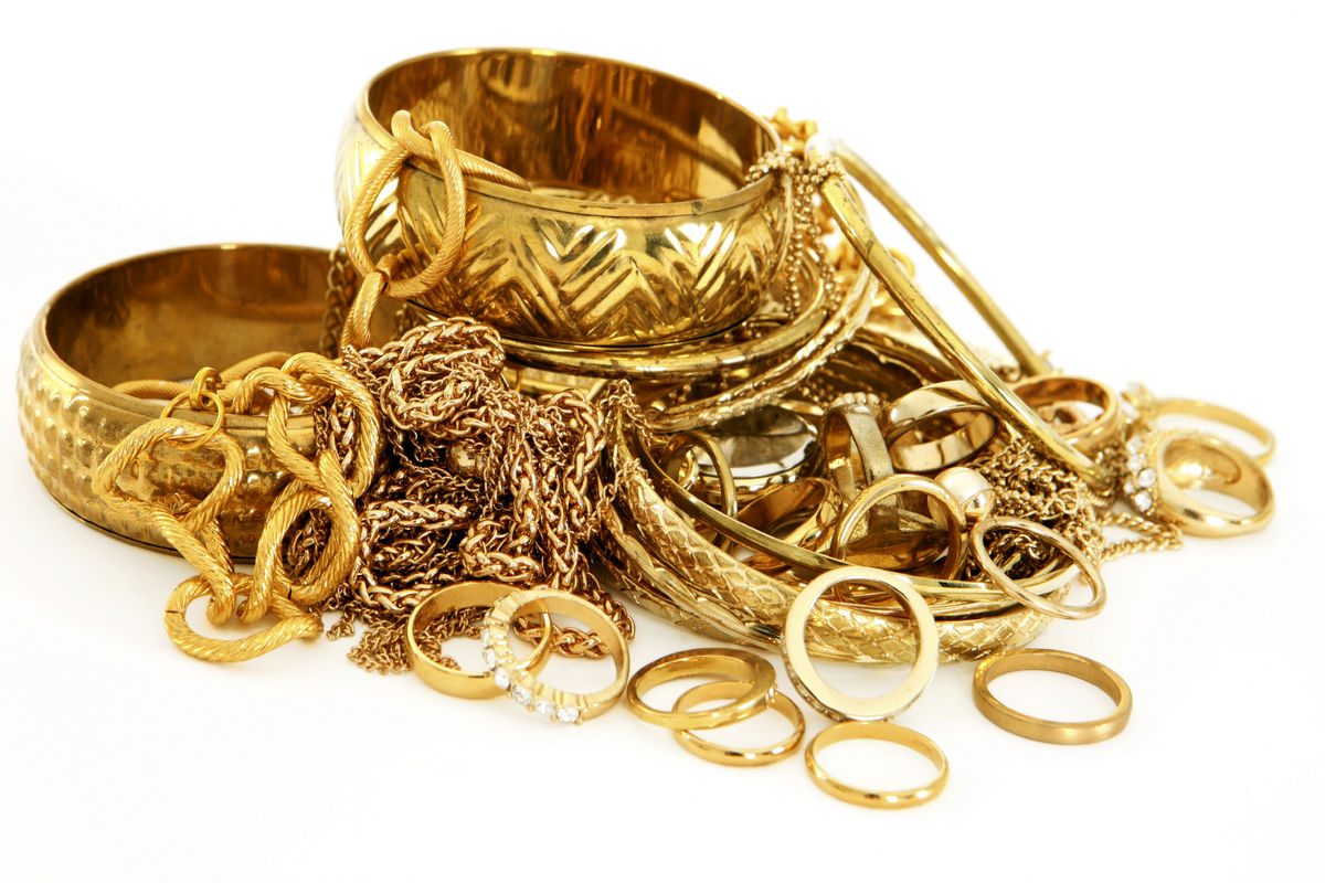 ۱۲۵ کیلوگرم مصنوعات طلای قاچاق کشف شد