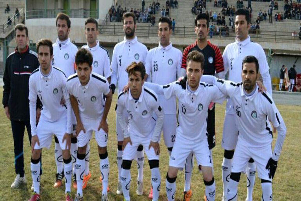 شهرداری کامیاران در هفته سوم در مقابل میزبان خود به تساوی رسید