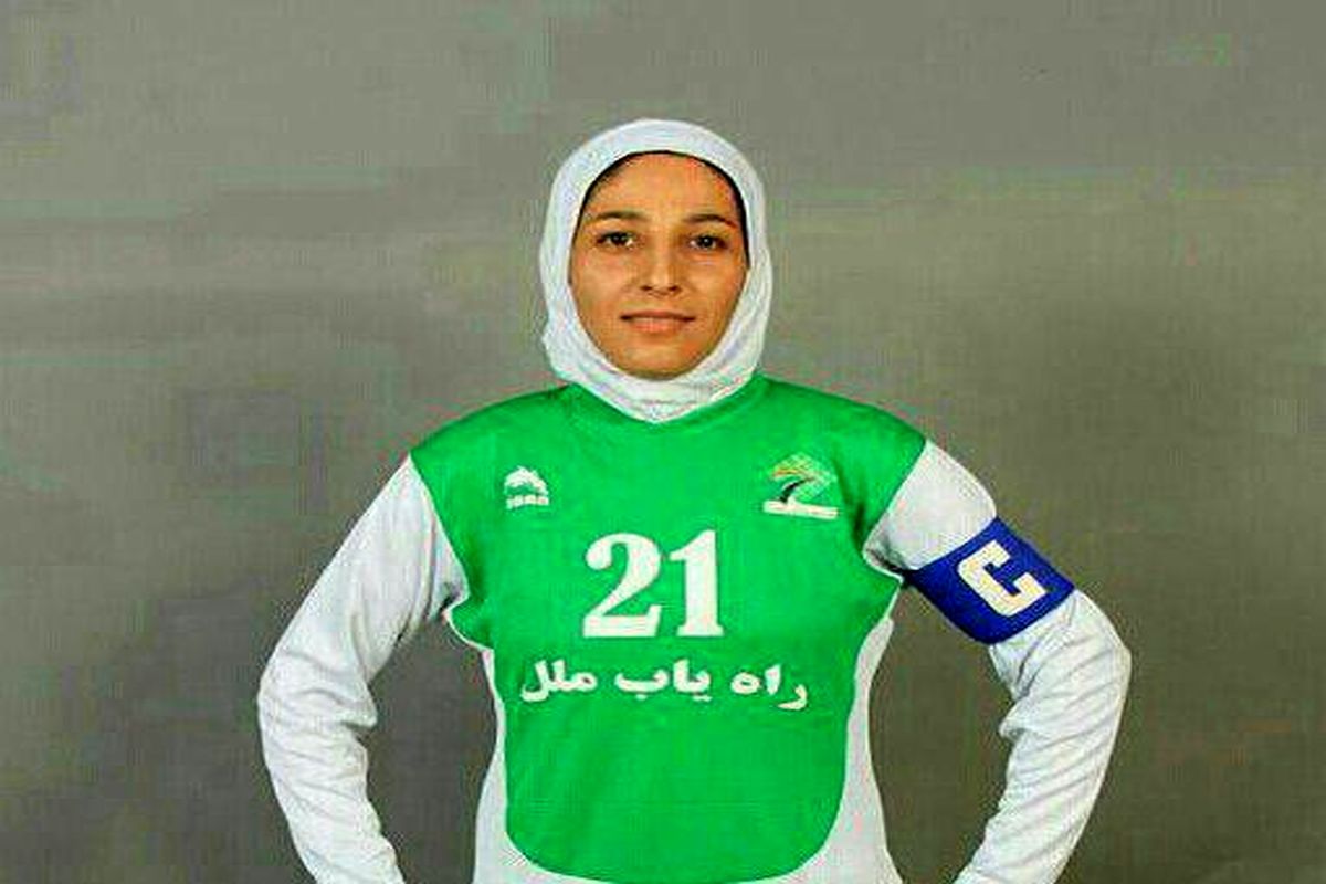 بانوی فوتبالیست سنندجی به اردوی تیم ملی بزرگسالان کشور دعوت شد