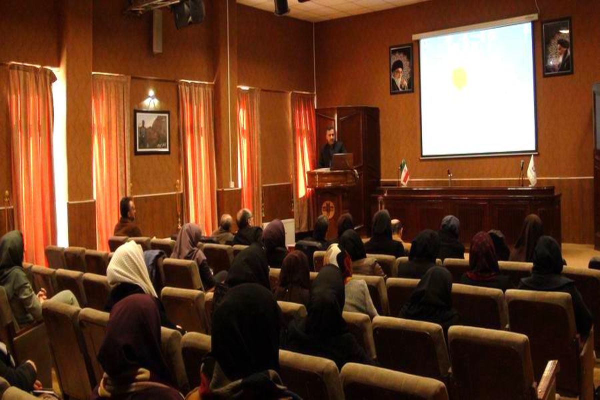 برگزاری کارگاه آموزشی مدیریت مصرف آب و انرژی برای معلمان کردستان