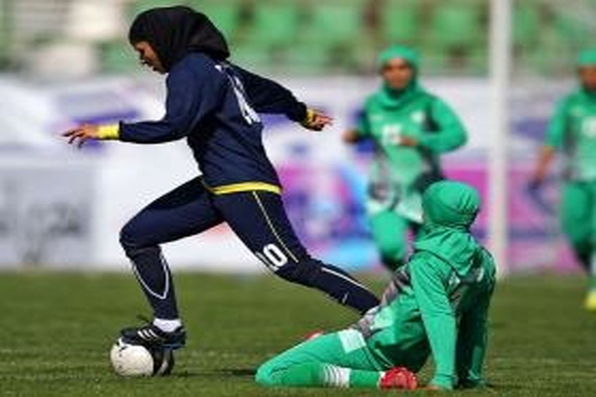 دعوت دو بانوی فوتبالیست لرستانی به اردوی تیم ملی
