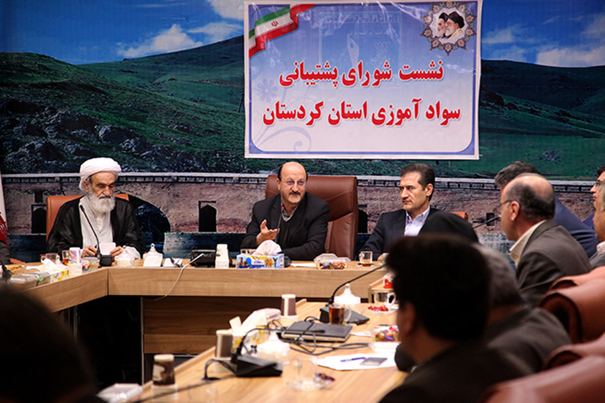 نقش عوامل محلی در سواد آموزی مورد توجه قرار گیرد