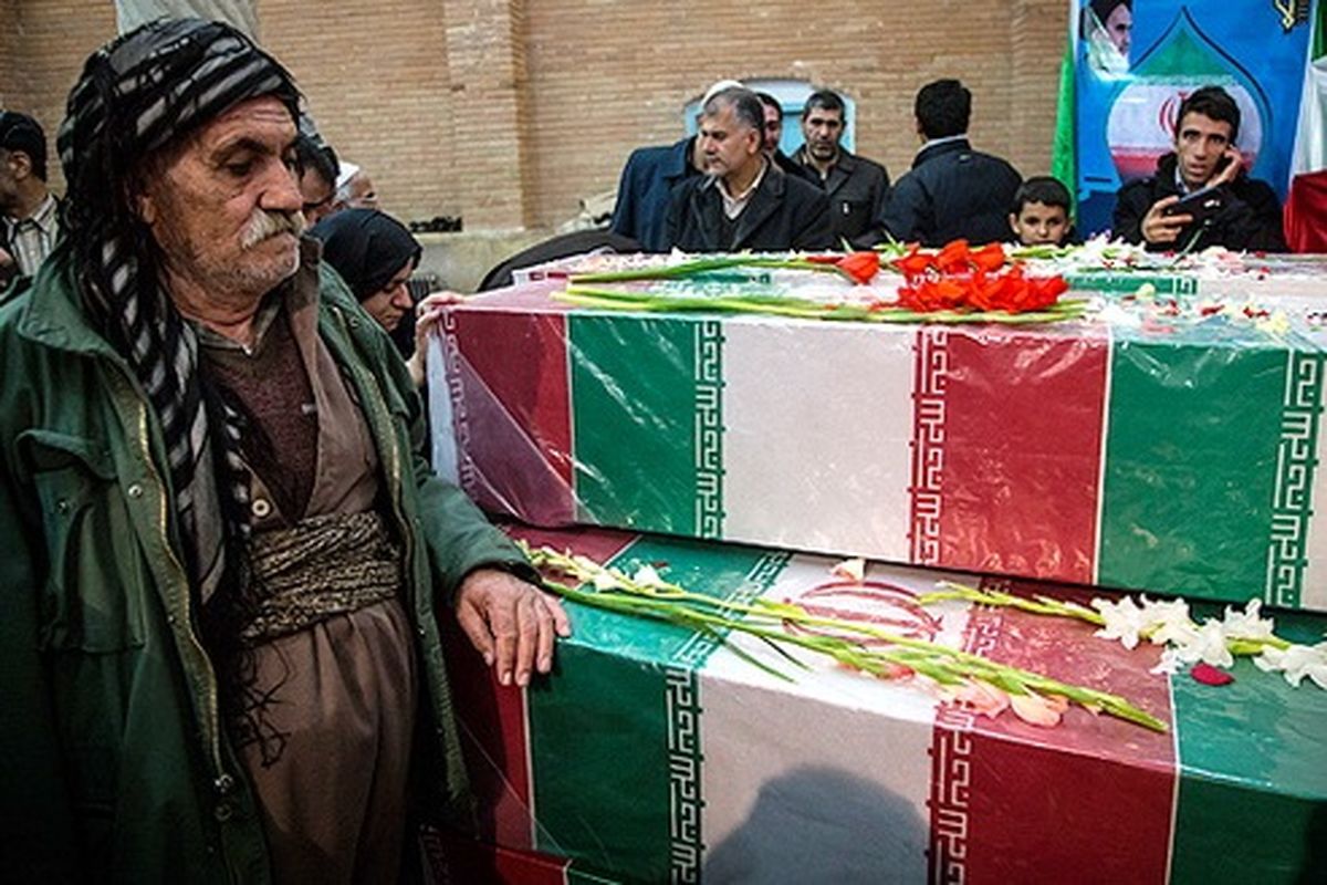 تشییع پیکر پنج شهید گمنام در کردستان