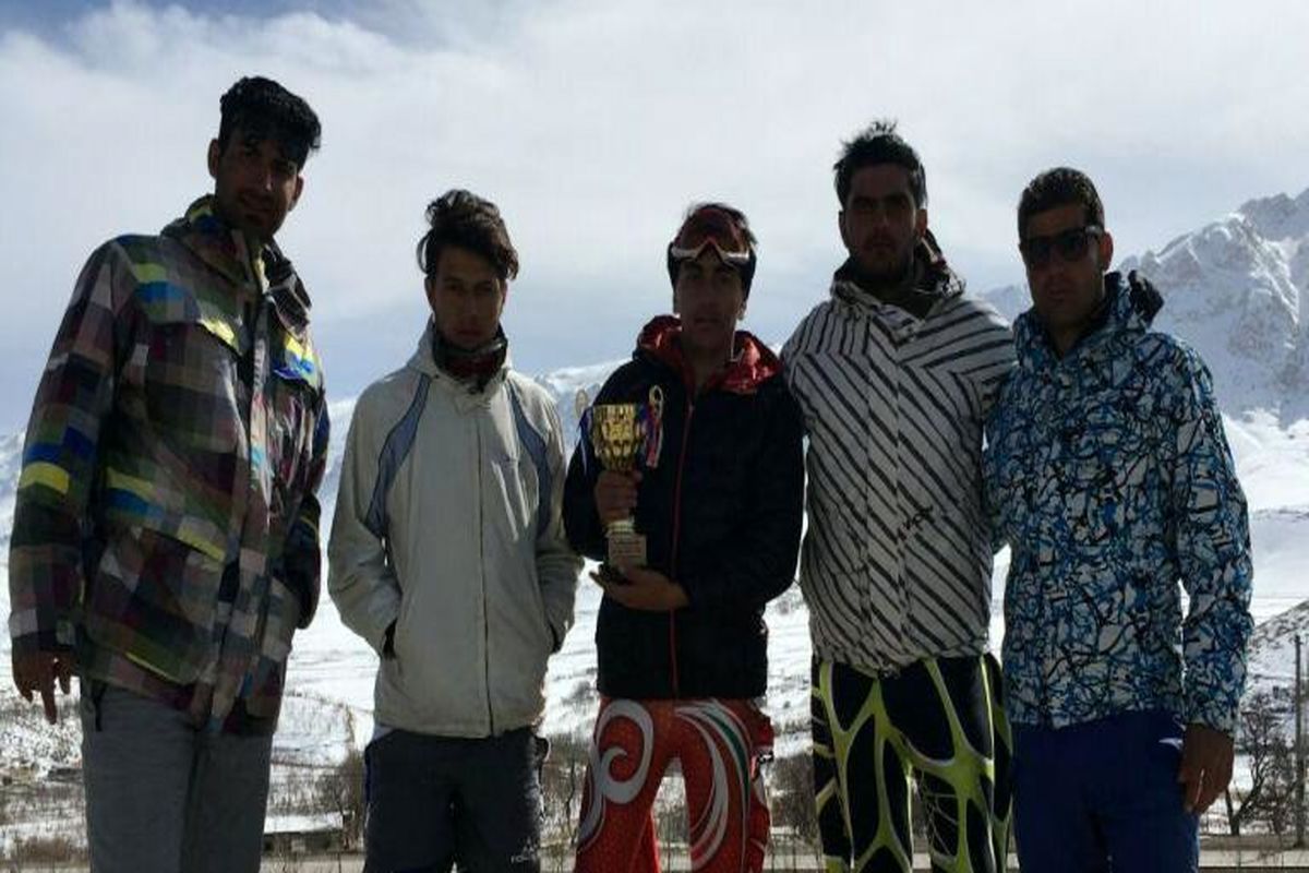 تیم اسکی جوانان کردستان بر سکوی دوم رقابت های آلپاین کشور ایستاد