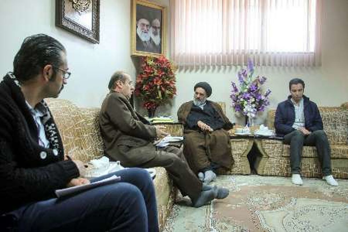 دیدار عکاسان خبری استان با نماینده ولی فقیه در کردستان