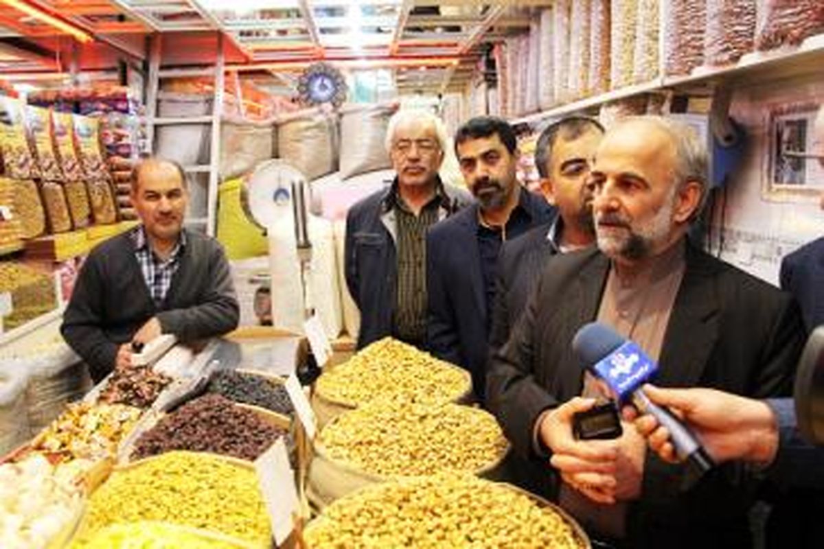 بازدید سرزده فرماندار شمیرانات از بازار شب عید نوروز بمناسبت فروش فوق العاده بازار تجریش