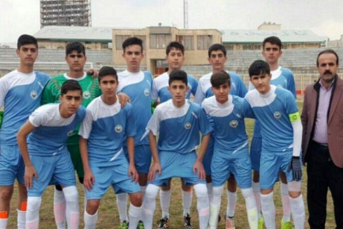 شهرداری سقز قهرمان رقابت های فوتبال مناطق نوجوانان کشور شد