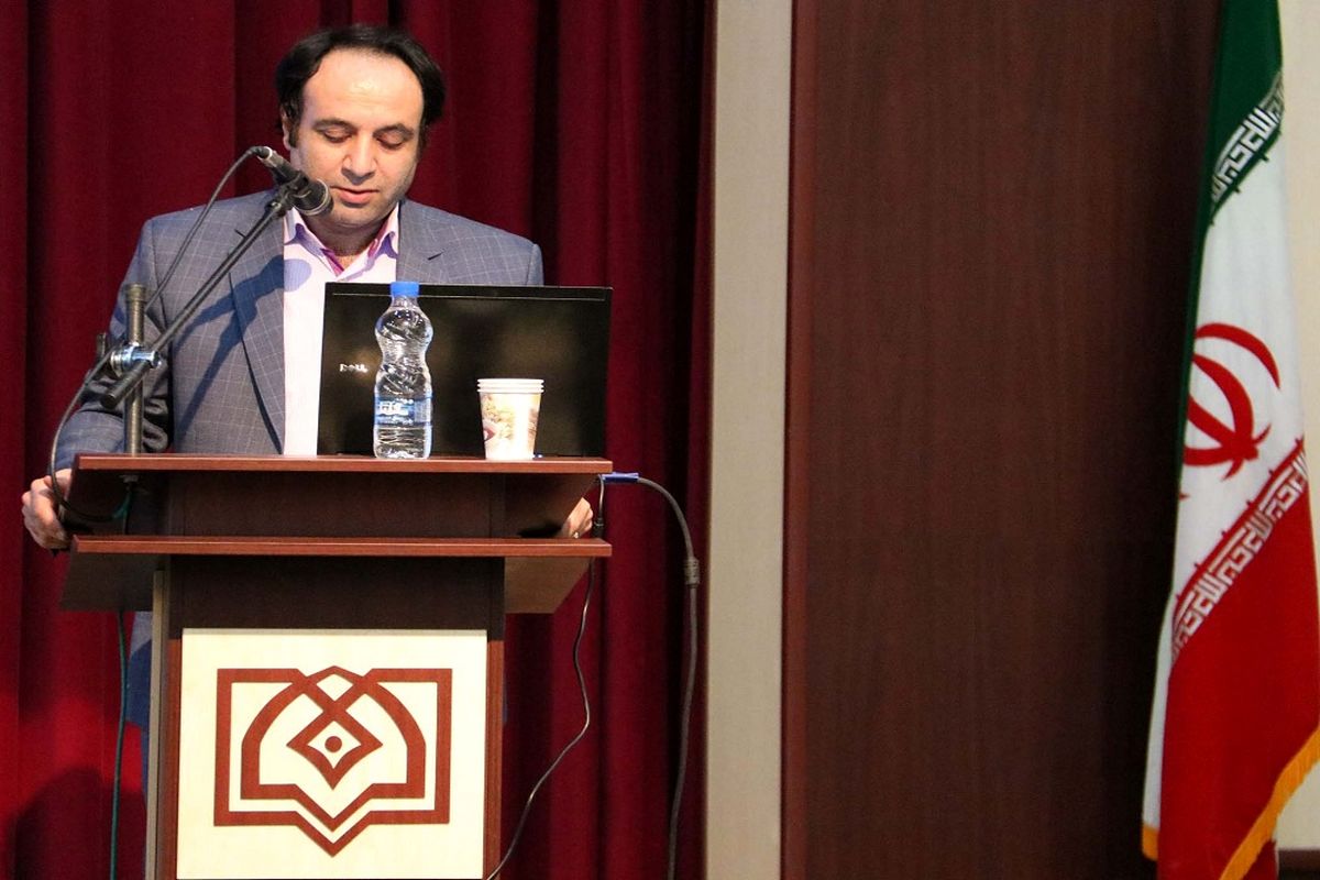 تجلیل وزارت بهداشت از مدیر روابط عمومی دانشگاه علوم پزشکی قزوین