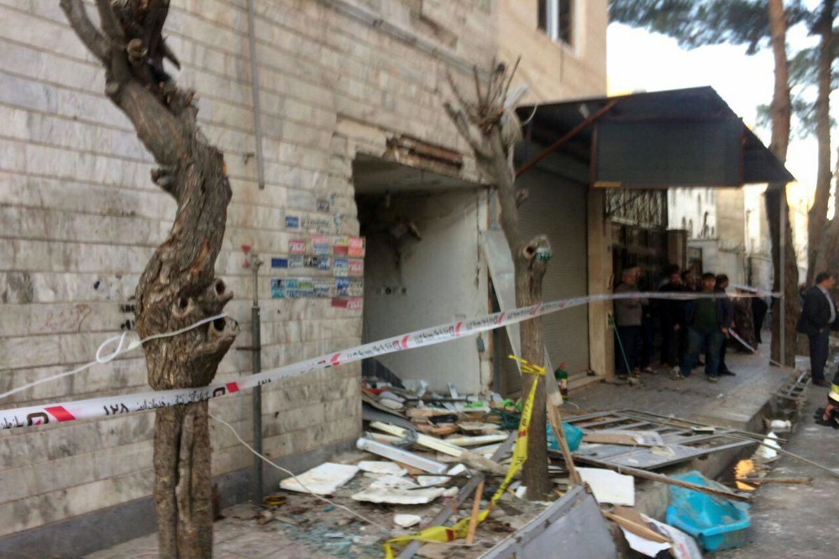 انفجار منزل مسکونی در اسلامشهر/ انتقال دو جوان به بیمارستان شهدای هفتم تیر