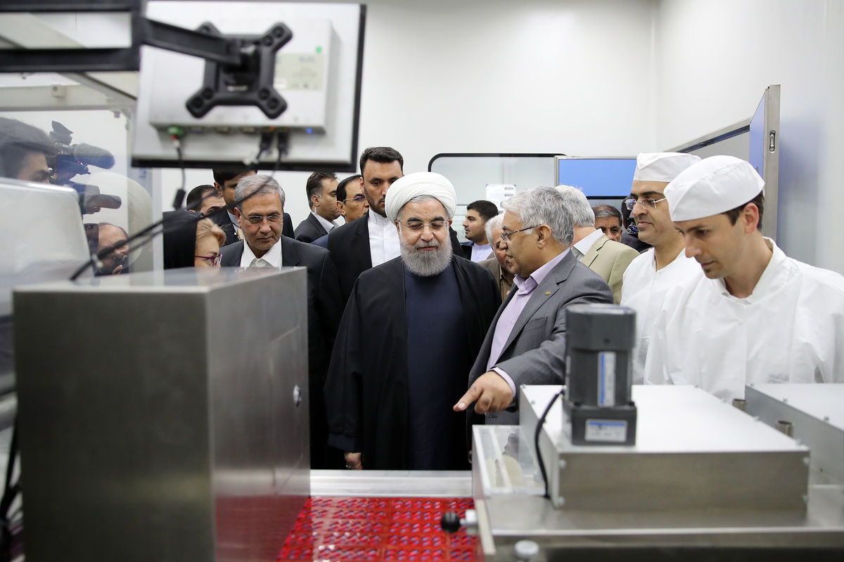 خط تولید جدید جامدات شرکت داروسازی رازک افتتاح شد/ رونمایی از ۶۰ قلم داروی جدید