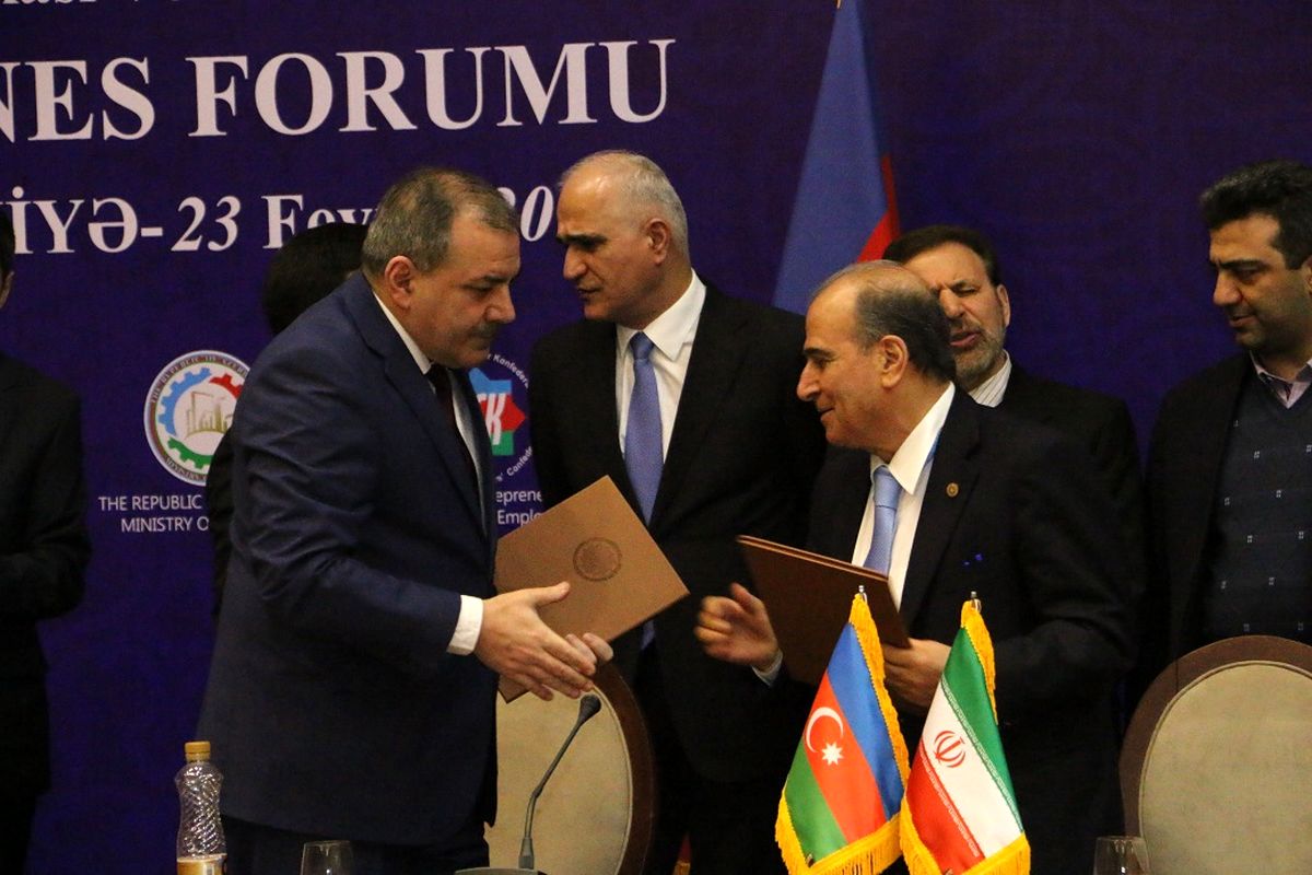 ۲ سند همکاری بین آذربایجان غربی و جمهوری آذربایجان به امضا رسید
