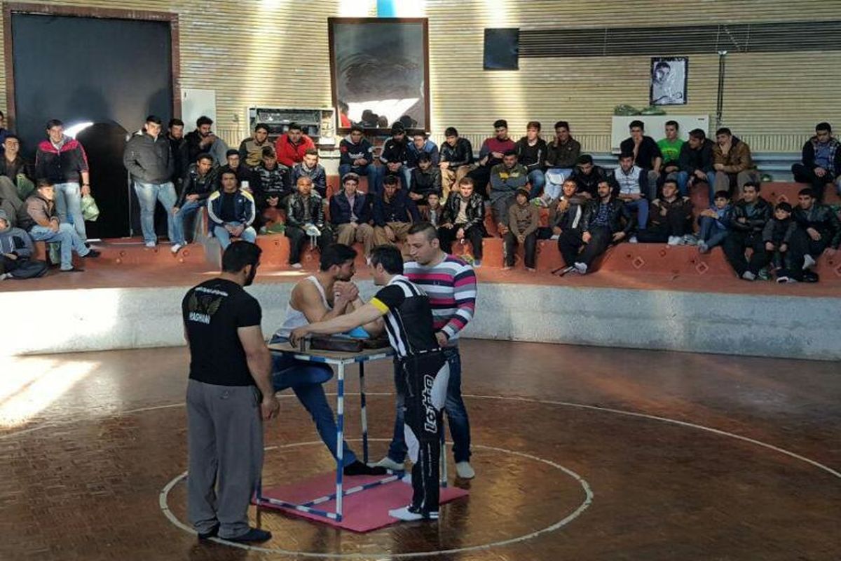 سنندج قهرمان رقابت های مچ اندازی جام فجر کردستان شد