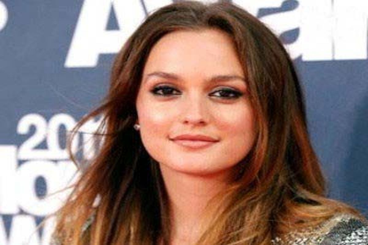 این خانم بازیگر در زندان به دنیا آمده است !