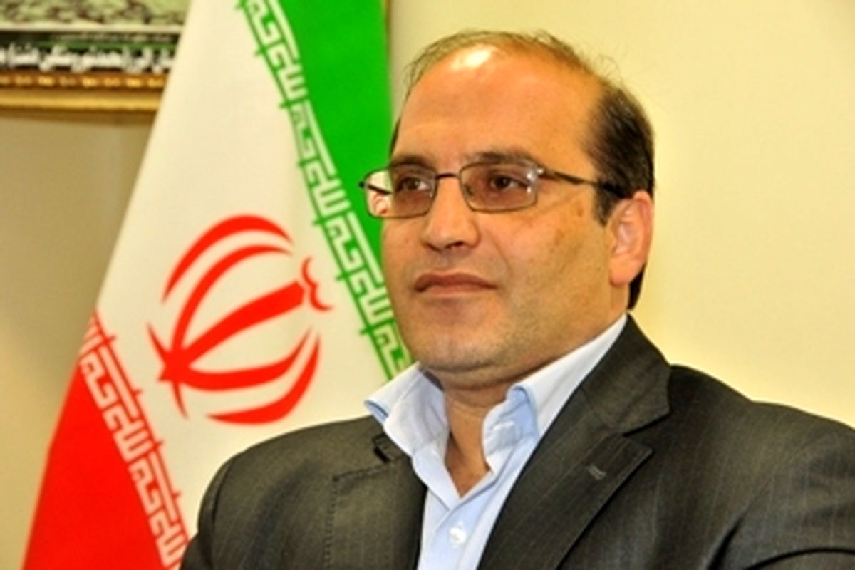 نادر ایزدبین: استاندار البرز در برابر انحصارگری بایستد!