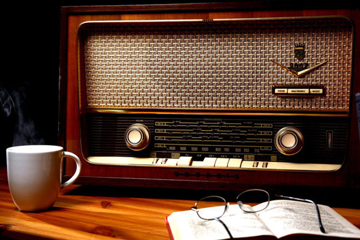 رادیو ایران سراغ یادداشت های یک دوست می رود / همراهی رادیو تهران با آلزایمر