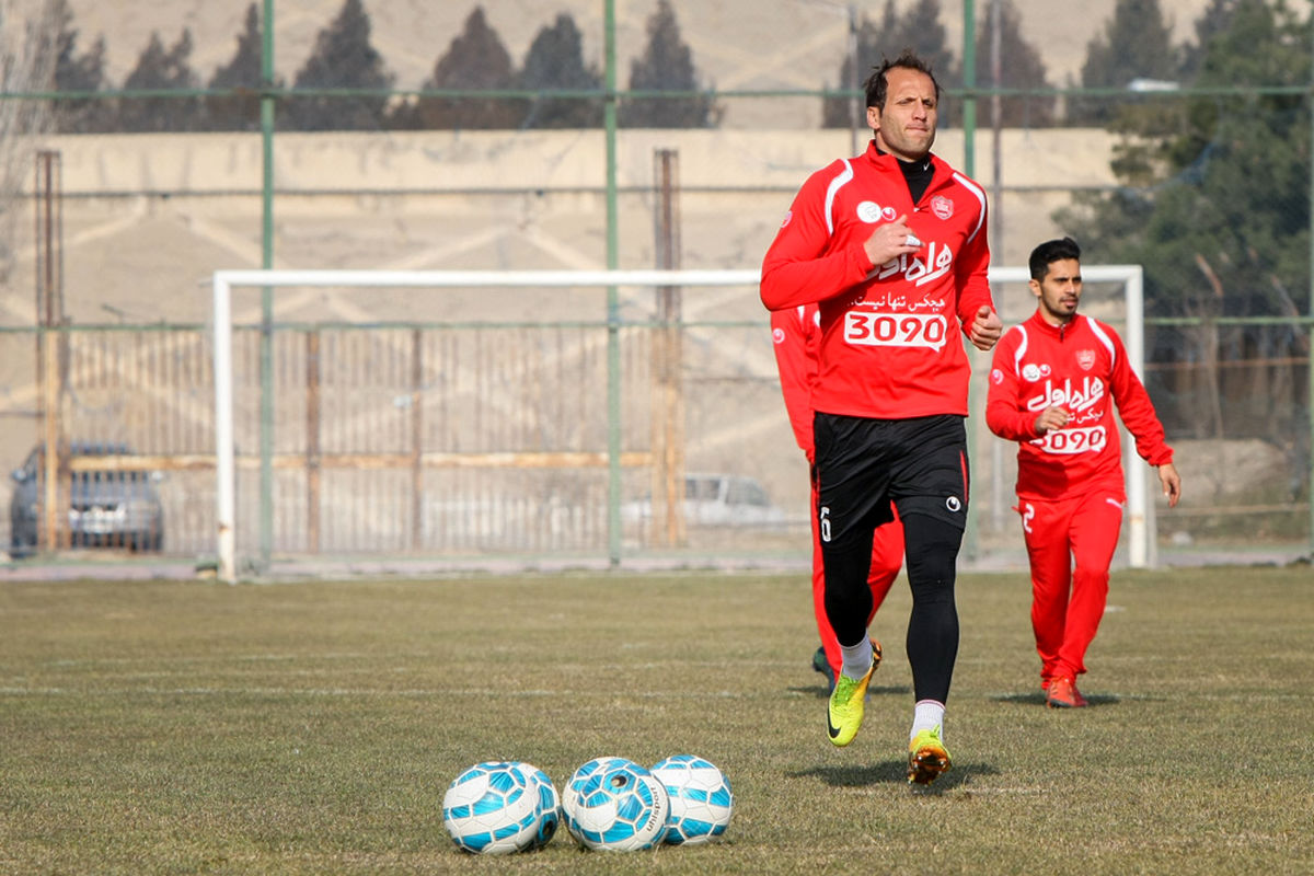 بنگر با پرسپولیسی ها تمرین کرد