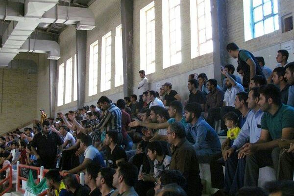 تماشاچیان مهمترین  یار تیم نفت وگاز گچساران