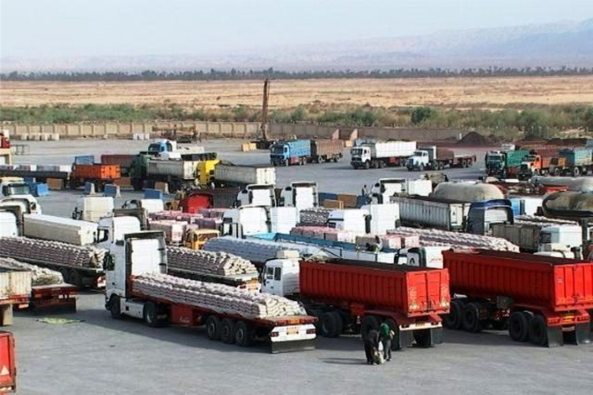هفت هزار و ۶۲۵ تن کالای استاندارد از مرز مهران صادر شد