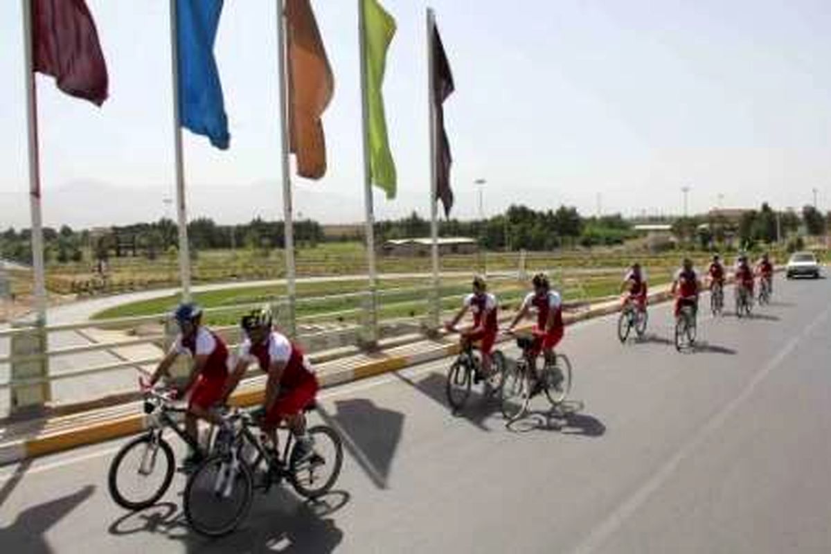 شهر ری میزبان دوچرخه سواران سمنانی عازم مرقد امام خمینی(ره) است