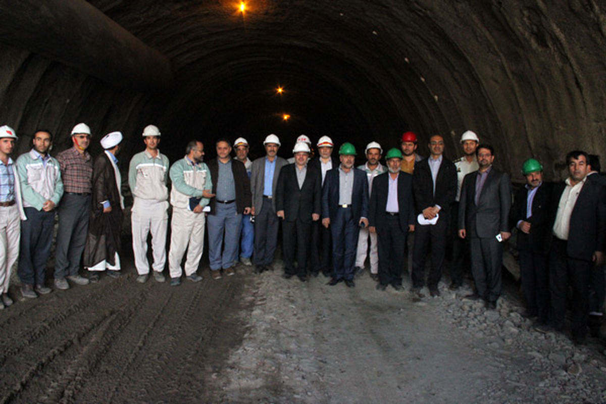 پروژه راه الموت- تنکابن به بهبود وضعیت اقتصادی استان کمک خواهد کرد