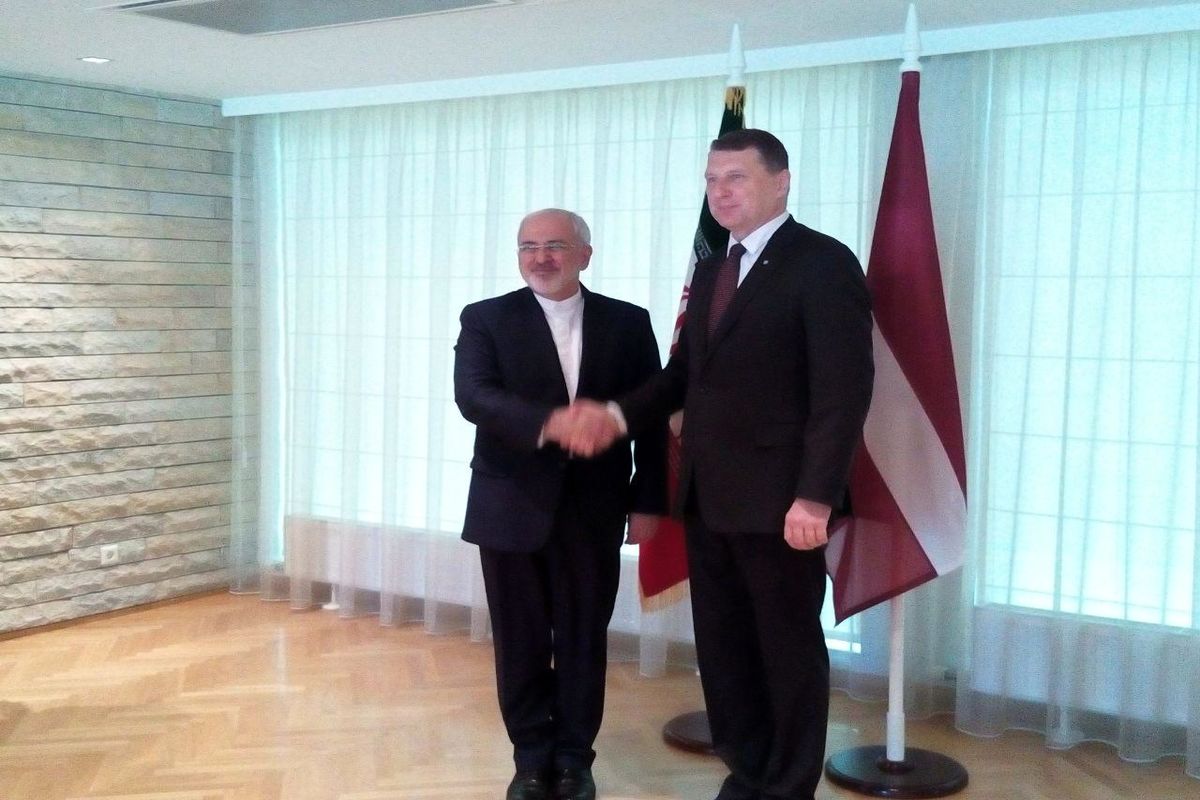 ظریف با رییس‌جمهوری لتونی دیدار کرد