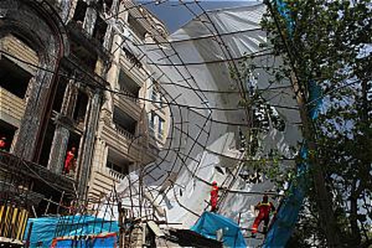 جلوگیری از سقوط داربست ساختمانی در شرق تهران