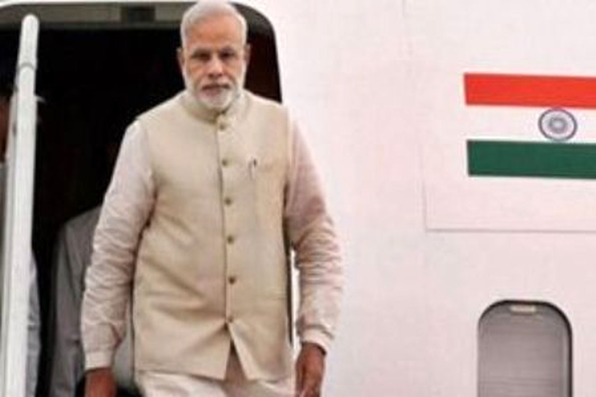 نخست وزیر هند دهلی را به مقصد تهران ترک کرد