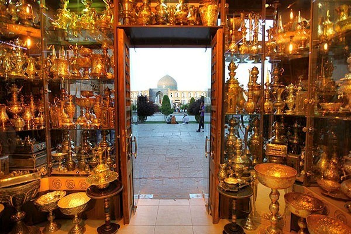 دولت فعلی تنها به پیشرفت و توسعه صنایع‌دستی فکر می‌کند