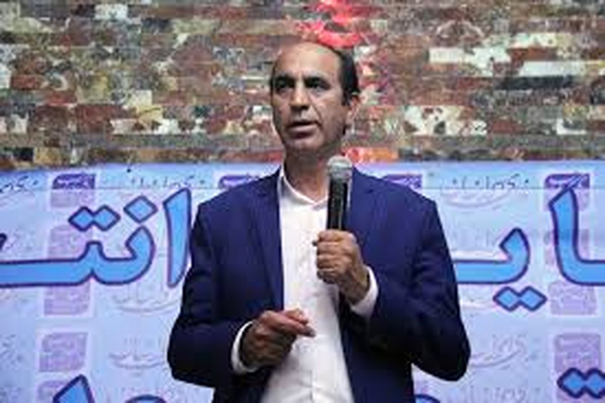 حق لرستان را در توسعه  یا به این استان ندادند یا ما حق گرفتنی را نگرفتیم/بیکاری و ضعف اقتصادی باید در لرستان برطرف شود